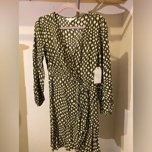 Time and Tru Olive Patterned Long Sleeve Dress